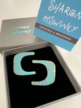 Load image into Gallery viewer, Cut out earrings