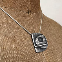 Load image into Gallery viewer, Format pendant oxidised silver
