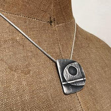 Load image into Gallery viewer, Format pendant oxidised silver