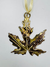Load image into Gallery viewer, Small Brass acer leaf decoration