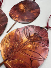 Load image into Gallery viewer, Large Cotinus decoration in copper