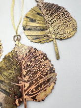 Load image into Gallery viewer, Lime leaf decoration in brass