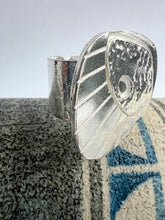 Load image into Gallery viewer, Pebble ring sterling silver