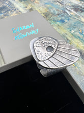 Load image into Gallery viewer, Pebble ring oxidised silver