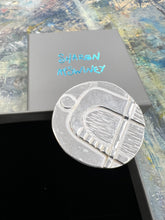 Load image into Gallery viewer, Crest ring sterling silver