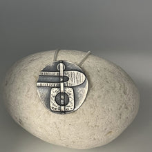 Load image into Gallery viewer, Structure pendant oxidised silver