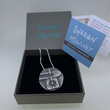 Load image into Gallery viewer, Structure pendant oxidised silver