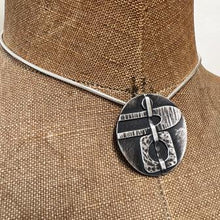 Load image into Gallery viewer, Structure pendant oxidised silver
