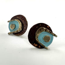 Load image into Gallery viewer, Arc stud earrings