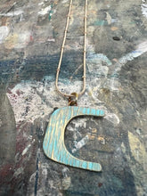 Load image into Gallery viewer, Cut out pendant necklace
