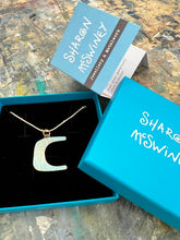 Load image into Gallery viewer, Cut out pendant necklace