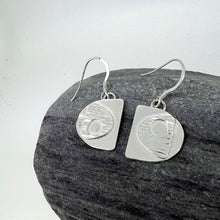 Load image into Gallery viewer, Form drop sterling silver earrings