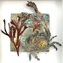 Load image into Gallery viewer, Swimming crab brass metalwork picture