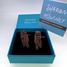 Load image into Gallery viewer, Owl cuff links