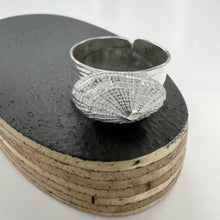 Load image into Gallery viewer, Porthmeor silver adjustable keyhole limpet shell ring