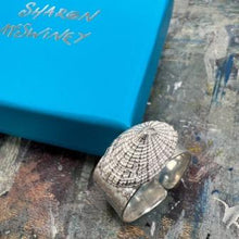 Load image into Gallery viewer, Porthmeor silver adjustable keyhole limpet shell ring