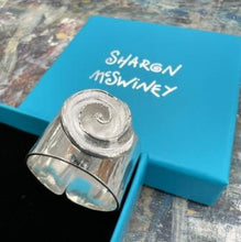Load image into Gallery viewer, Spiral shell sterling silver adjustable ring