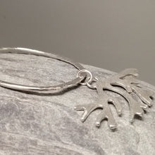 Load image into Gallery viewer, seaweed loop sterling silver long pendant necklace
