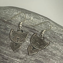 Load image into Gallery viewer, Large cat & heart earrings