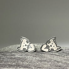 Load image into Gallery viewer, Small cat &amp; heart stud earrings
