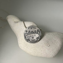 Load image into Gallery viewer, Cats rule necklace