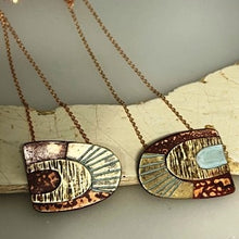 Load image into Gallery viewer, Contour pendant