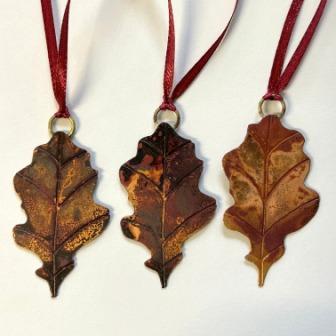 Small oak leaf decoration