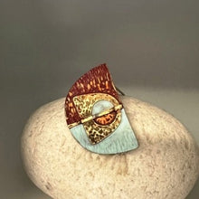 Load image into Gallery viewer, Element brooch