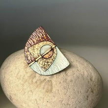 Load image into Gallery viewer, Element brooch