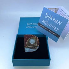 Load image into Gallery viewer, Format brooch