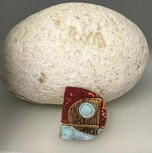 Load image into Gallery viewer, Format brooch