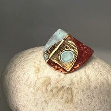 Load image into Gallery viewer, Format brooch