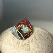 Load image into Gallery viewer, Format brooch