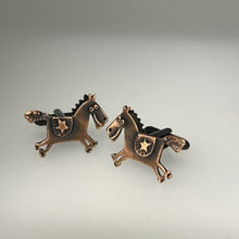 Load image into Gallery viewer, Horse cuff links
