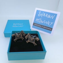 Load image into Gallery viewer, Horse cuff links