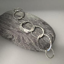 Load image into Gallery viewer, Loopy limpet bracelet