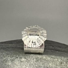 Load image into Gallery viewer, Marazion adjustable limpet shell ring