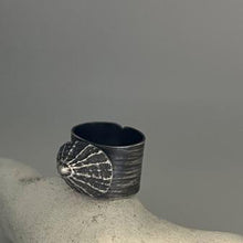 Load image into Gallery viewer, Oxidised Marazion adjustable full limpet shell ring