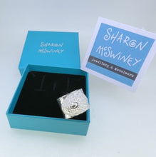 Load image into Gallery viewer, Marazion adjustable full limpet shell ring