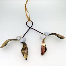 Load image into Gallery viewer, Mistletoe brass metalwork decoration