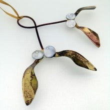 Load image into Gallery viewer, Mistletoe brass metalwork decoration