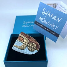 Load image into Gallery viewer, Orbit brooch