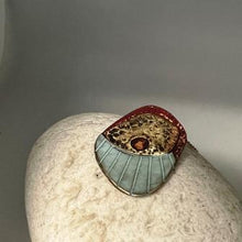 Load image into Gallery viewer, Pebble pendant