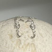 Load image into Gallery viewer, Silver seahorse earrings