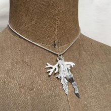 Load image into Gallery viewer, Seaweed bunch pendant necklace