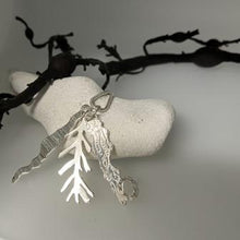 Load image into Gallery viewer, Seaweed & limpet bunch pendant necklace