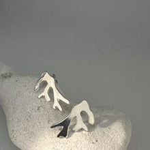 Load image into Gallery viewer, Seaweed frond stud earrings