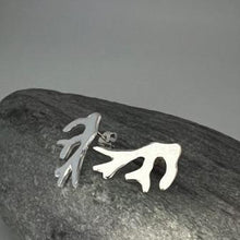 Load image into Gallery viewer, Seaweed frond stud earrings