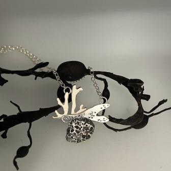 Seaweed reef pendant necklace