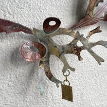 Load image into Gallery viewer, Seaweed metalwork wreath